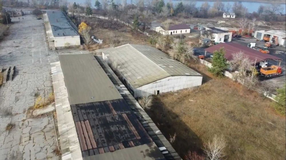 Продаж комплексу під склад, виробництво 5500 м² земля 3,2ГА