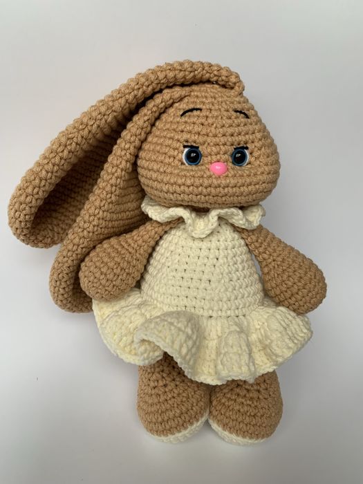 Зайка / вязаная игрушка