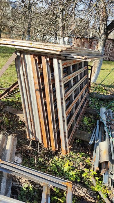 Продам металеві піддони