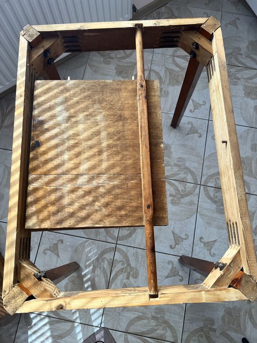 Стіл деревʼяний обідній розкладний