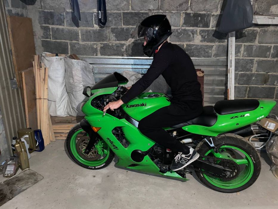 kawasaki zx 6r - Купити автозапчастини - Ціна на OLX.ua