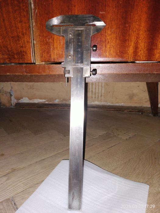 Штангельциркуль ЛИЗ ШЦ-200-0.05мм.