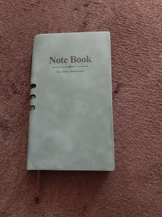 Notes z długopisem