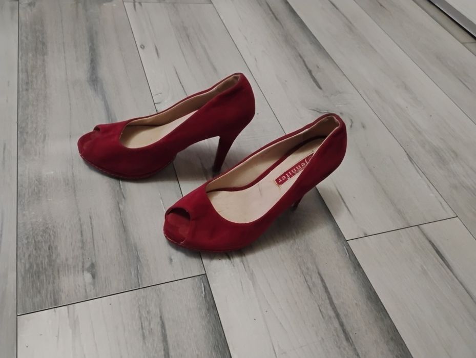 Buty Jennifer czerwone obcasy 36  / 22,5 cm