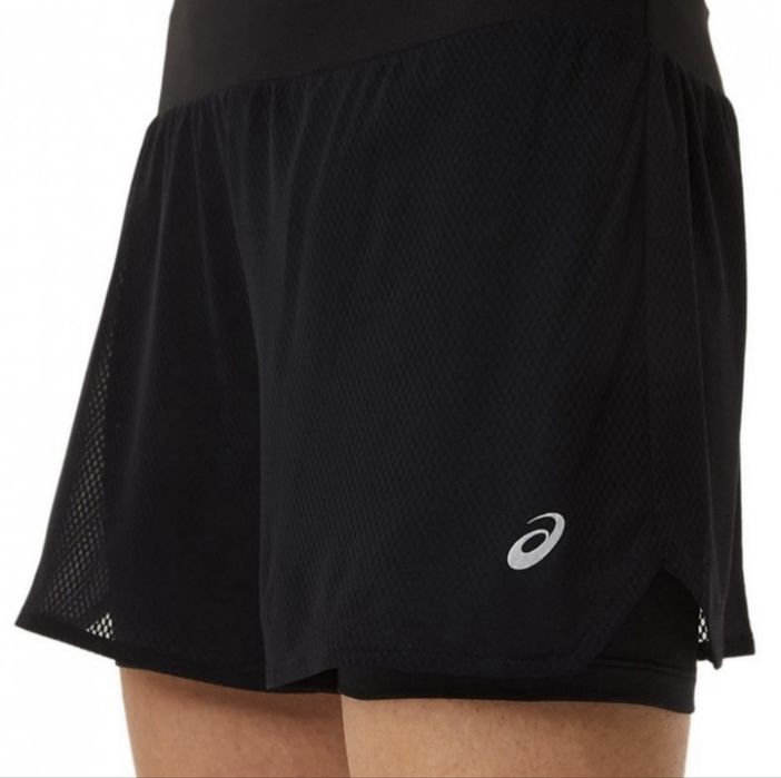 Жіночі бігові шорти asics ventilate 2-in-1 3.5in (артикул 2012c405) чорні розмір м