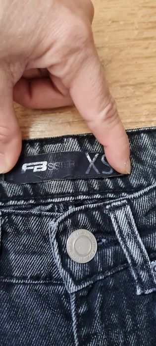 Spodnie jeansy xs