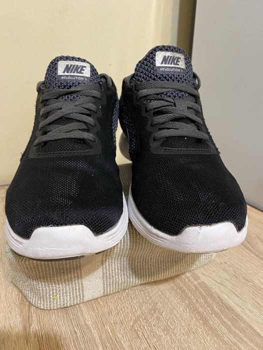Кросівки Nike revolution 3