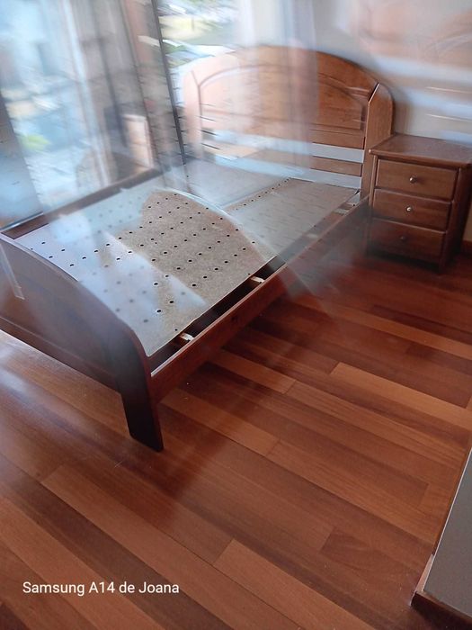 Quarto mobilado casal ou solteiro