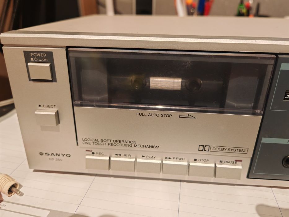 Gravador de cassetes Sanyo RD 250
