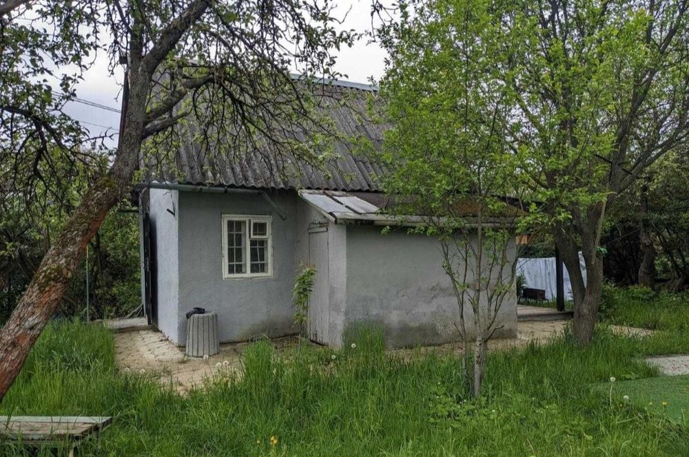 Продам дачу з будиночком