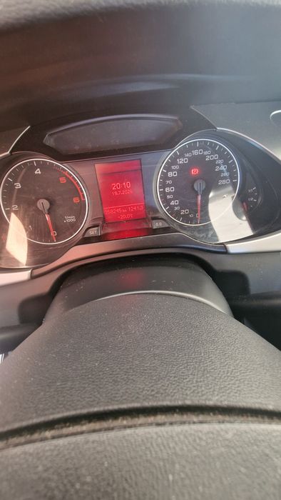 Audi A4 Avant S-Line B8 2.0tdi 143cv