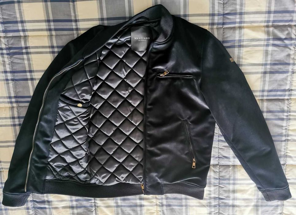 Blusão de veludo da marca "Marciano"