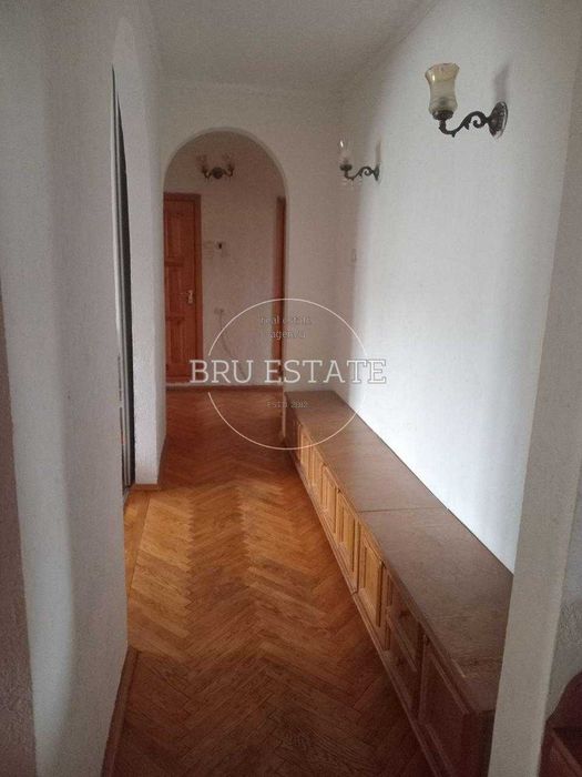 Продам 3 к п-т Червоної Калини 8  Троещина