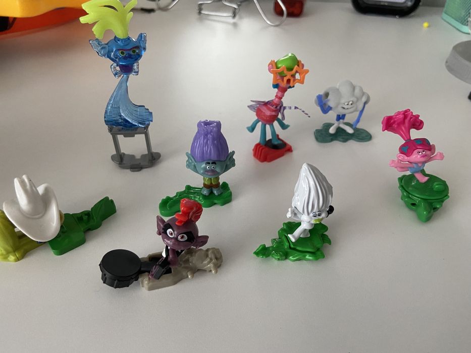 Игрушки с киндер сюрпризов Коллекция