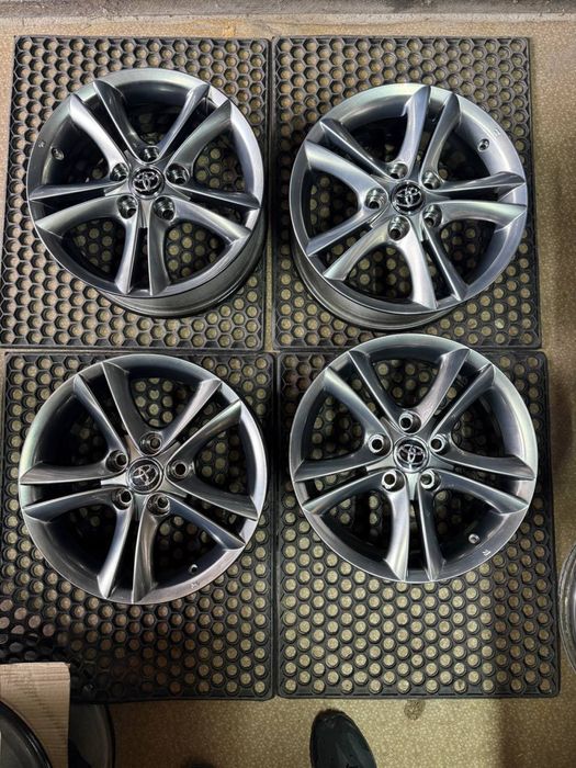 Диски оригінал Toyota Camry corola avensis auris Lexus is 5 114,3 r16
