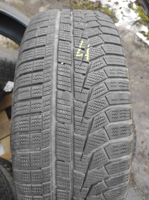 Шины зима 225/60R17.