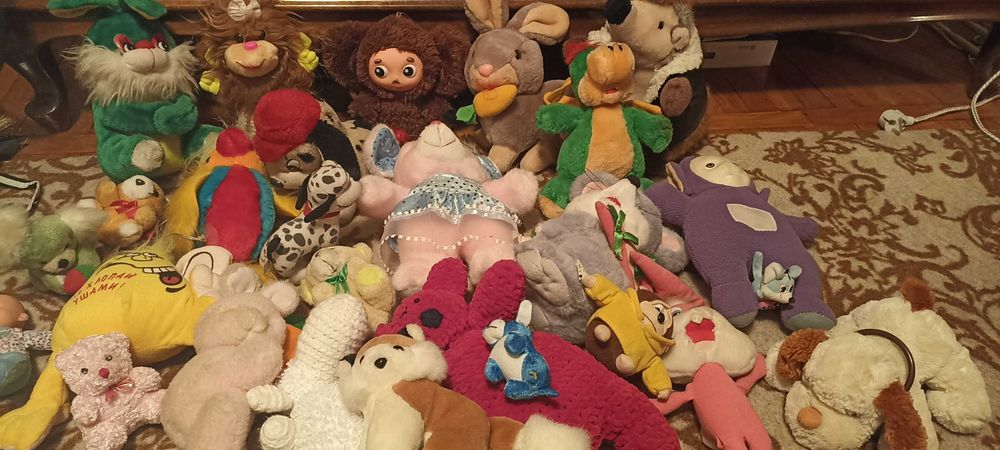 Іграшки - по 30 грн.