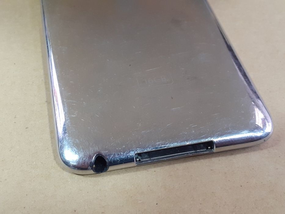 Apple iPod A1288 "16GB"