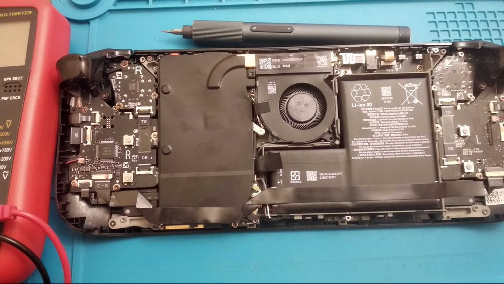 Ремонт геймпадів(заміна аналогових стіків)та різних ігрових консолей