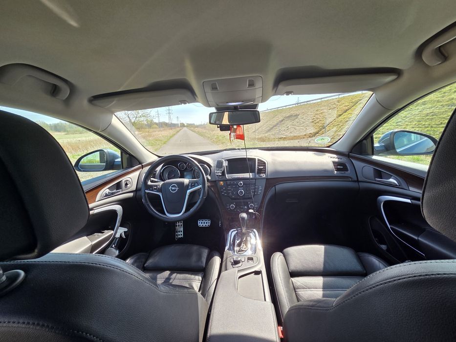 Opel insignia sedan 2.8t v6 4x4