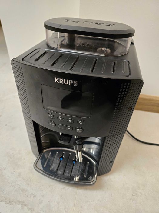 Ekspres automatyczny KRUPS EA81 czarny 1450W