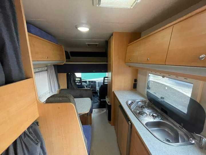 Autocaravana Familiar Chausson Fiat Ducato 2.8 JTD — 6 Lugares, Solar, WC, Duche e Toldo