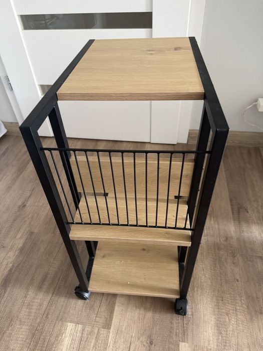 Mobilny regał / stolik pomocnik w stylu loft  laptop