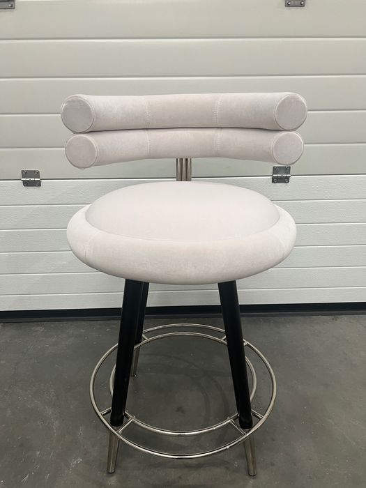 Piękne hokery barowe (6szt)