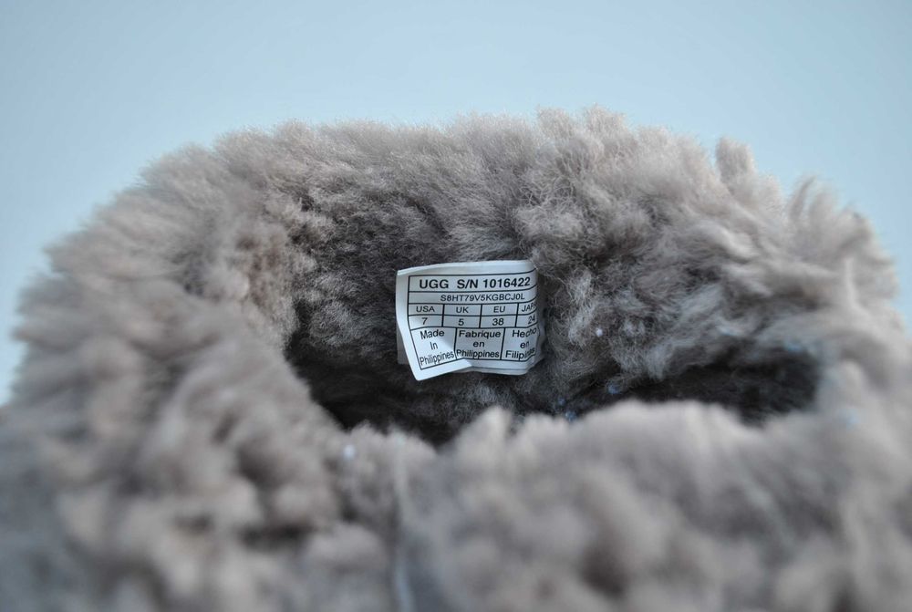 Botki mukluki Ugg Mini Bailey Button II