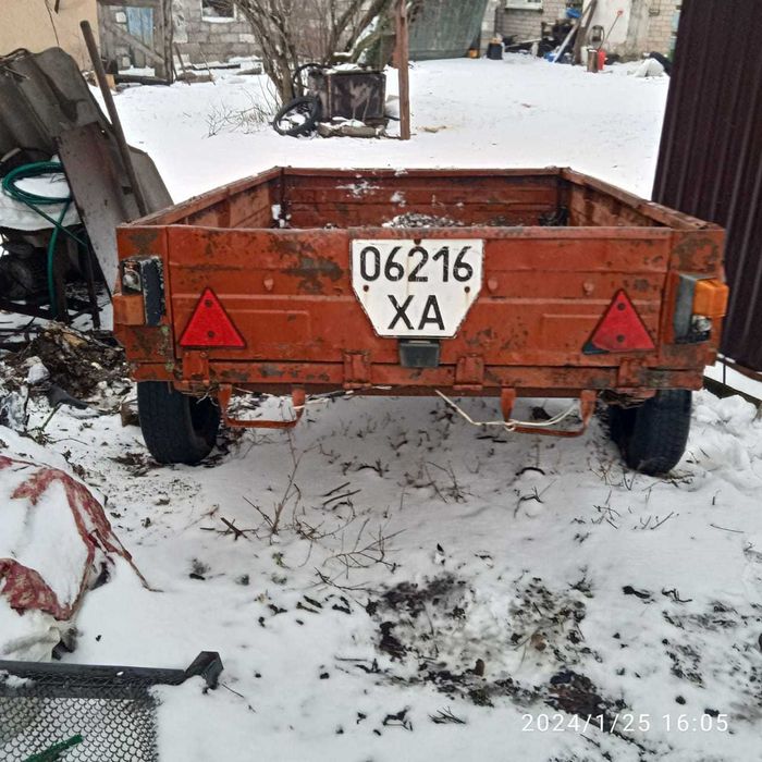 продам б/в легковий причеп- надійного помічника в господарстві