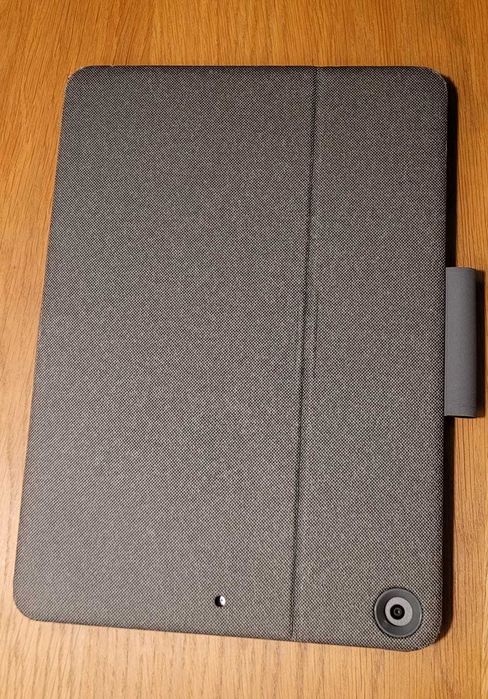 iPad 7th gen Wi-Fi 32 GB space gray + klawiatura Logitech Combo Touch