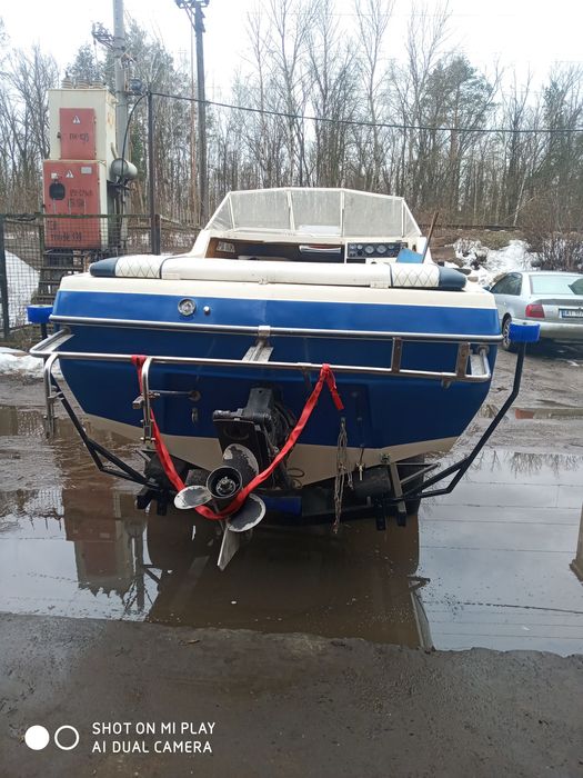 Продам Glastron CX19