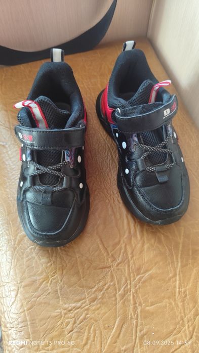 Кросівки дитячі 30 розмір