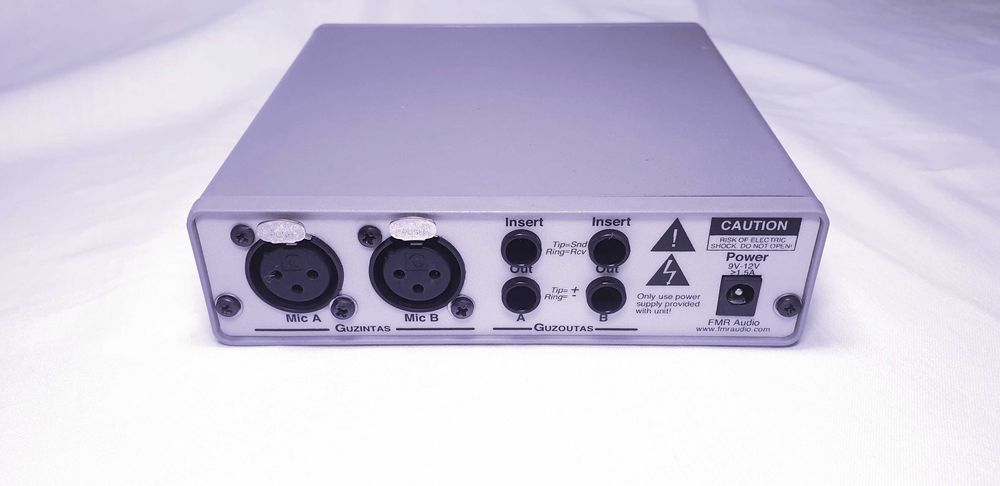Vendo Preamp de Alta Qualidade - Como Novo! FMR Audio RNP 8380!