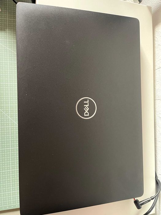 Dell Latitude 5500 i7-8665U / 24GB RAM / 512GB SSD – SUPER STAN