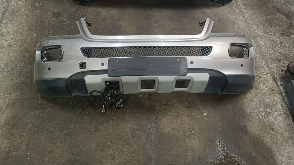 Бампер передній до рестайлінговий Mercedes ML W164