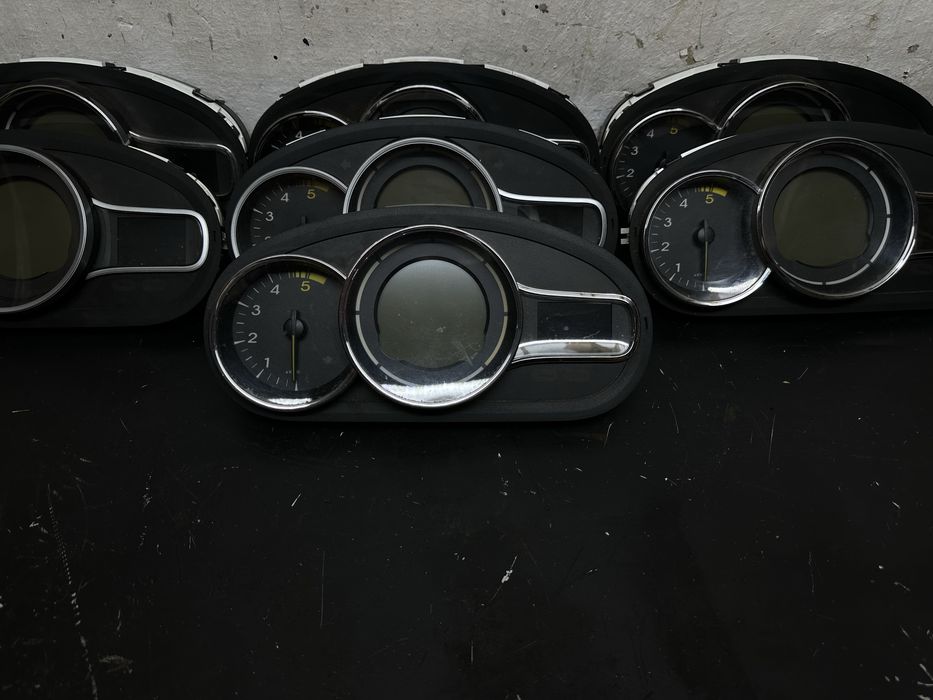 Приборна панель Renault Megan3 Панель приладів Renault megan3