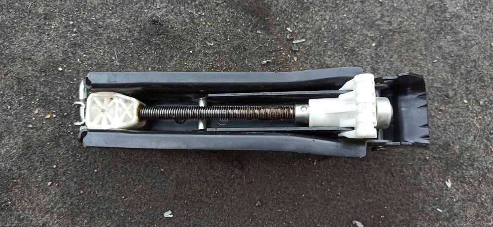 Донкрат до Renault Clio 3,Modus