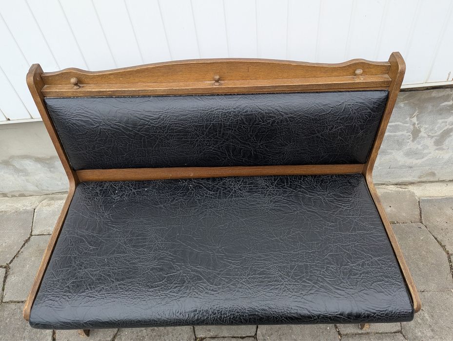 Лавка з мʼяким сидінням