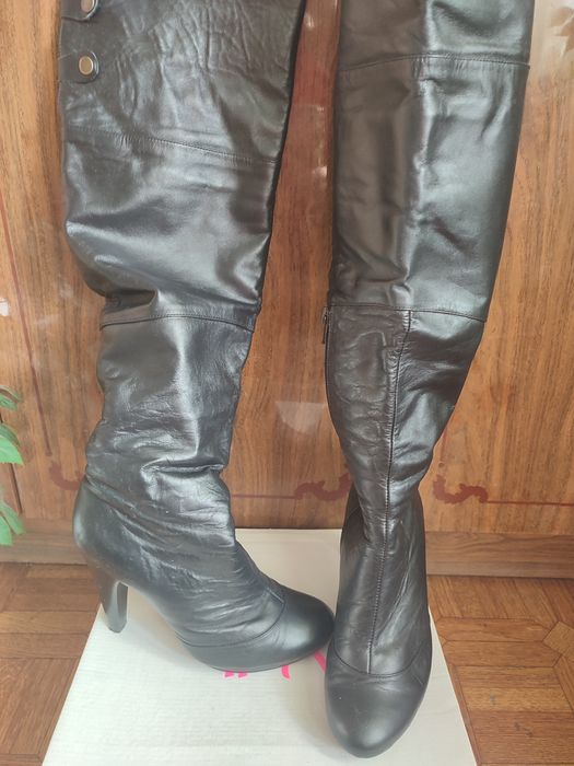 Зимові Кожані ботфорди  .