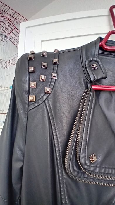 Casaco pele sintética estilo motard