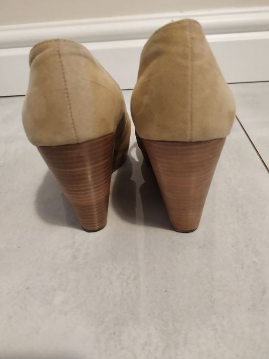 Sandałki na koturnie beżowe H&M 39