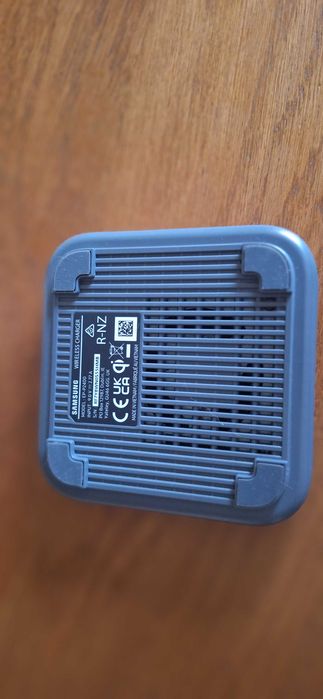 Samsung Super Fast Wirless Charger (15W) - EP-P2400BBEGEU