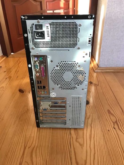 Персональний комп'ютер, монітор, клавіатура