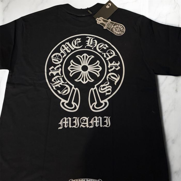 T-shirt chrome hearts