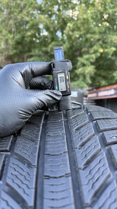 Шини 235/55 r19 Continental  стан ідеальний 24 рік