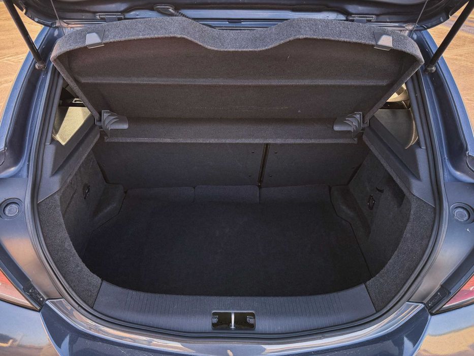 Opel Astra H GTC 1.7 | 2008 | 264 mil km | Bluetooth | Modo Sport