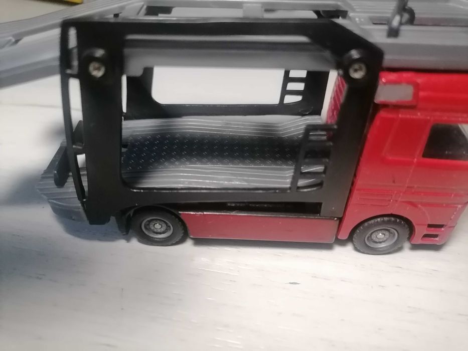 Машинки по 100грн