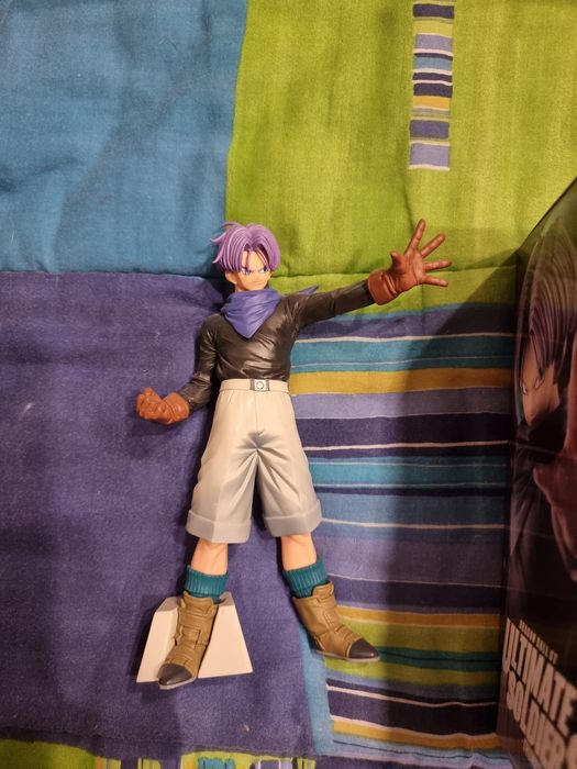 Figura dragonball Trunks