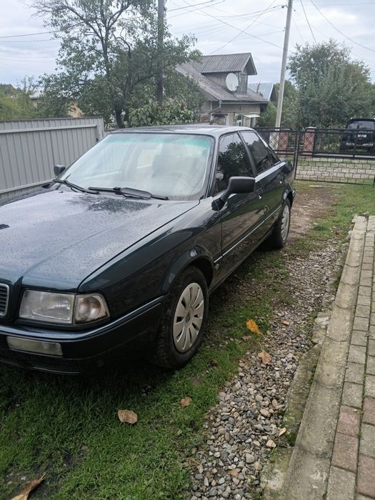 Продаєть ауді 80 б4